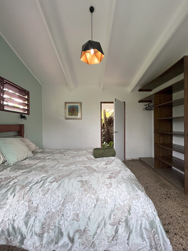 Bedroom 2, Eden on the River, Eton