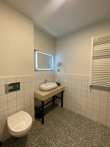 Bathroom 3, H2O Ureki, Ozurgeti