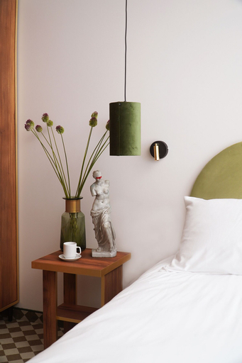 Bedroom 27