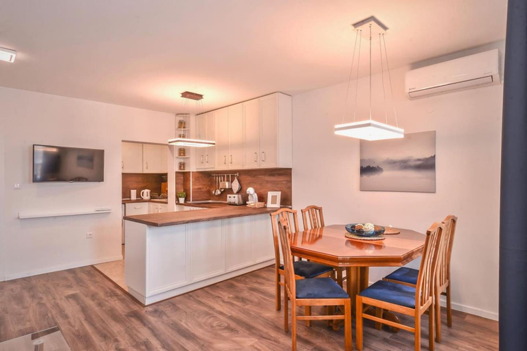 Others 5, Spacious 2BD 2BA Flat - South Park & Vitosha Views by Flat Mаnager, Stolichna