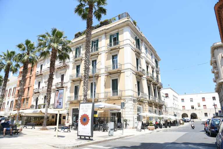 Exterior & Views 2, Palazzo Grigio, Bari