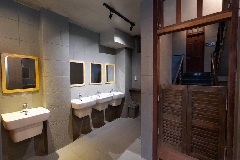 Bedroom 4, 9 Hostel and Bar, District 1