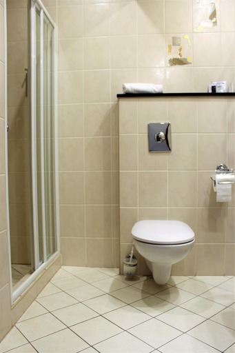 Bathroom 2, Hotel Bialy, Wałbrzych