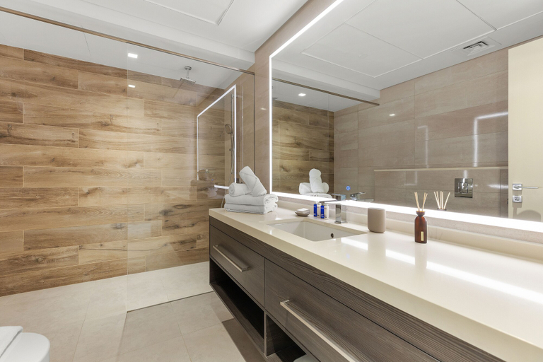 Bathroom 4, Maison Privee - Trendy Apt with Dazzling Views Top-Class Facilities-Banyan Tree, Dubai