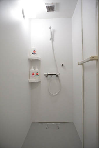 Bathroom 5, JAM HOSTEL Hakata Station Front, Fukuoka