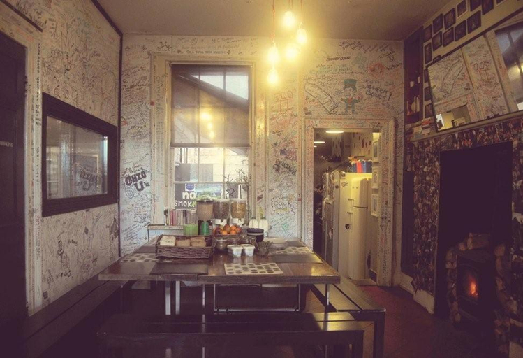 Others 4, Vagabonds Hostel, Belfast