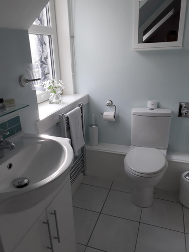 Bathroom 3, Craigbank Guest House, Stirling