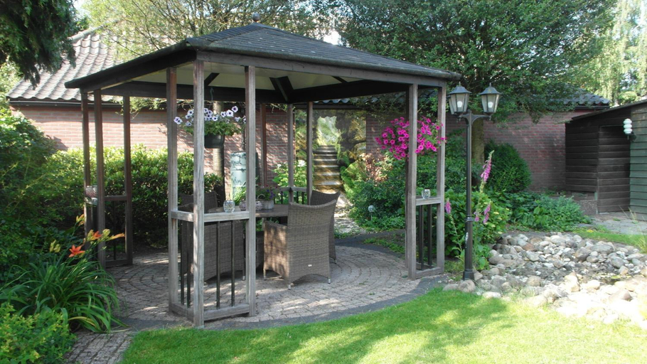 Others 2, B&B De Loenense Bossen, Apeldoorn