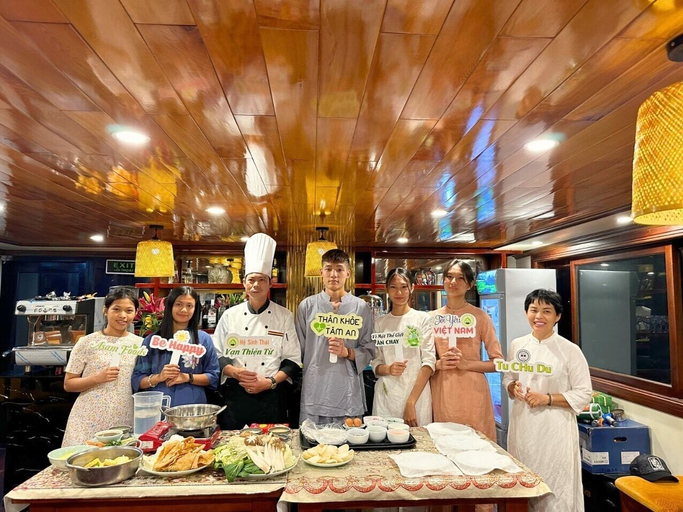 Food & Drinks 5, Honey Boutique Cruise, Cát Hải
