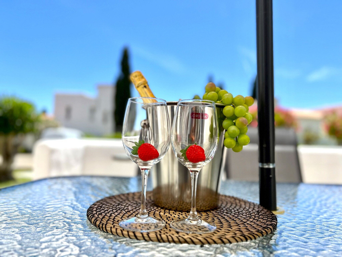 Food & Drinks, Armação DE Pêra Twins 3 With Pool, Lagoa
