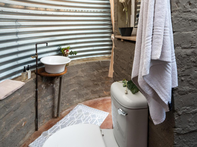 Bathroom 3, Southern Yurts, Overberg