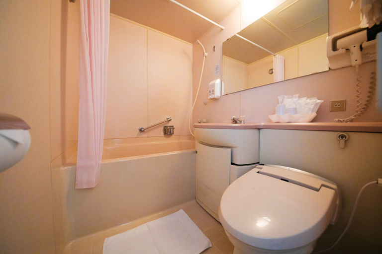 Bathroom 4, Mito Hotel Season, Mito