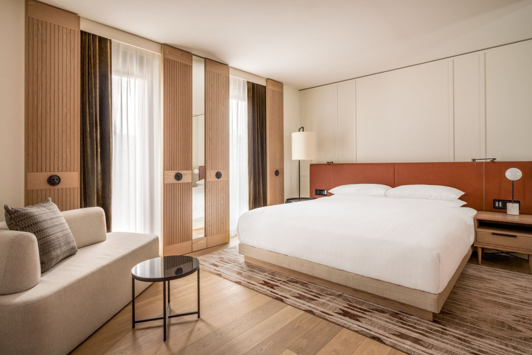 Bedroom 3, Munich Marriott Hotel City West, München