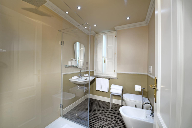 Bathroom 5