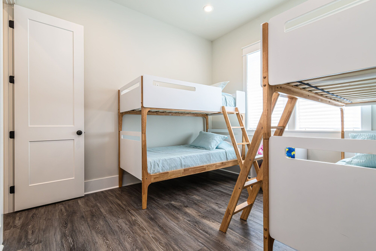 Bedroom 2, Lakeside Elegance Near Beach Access, Walton