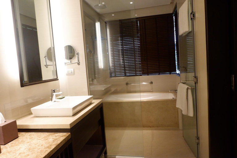 Bathroom 5, Anya Resort, Tagaytay City