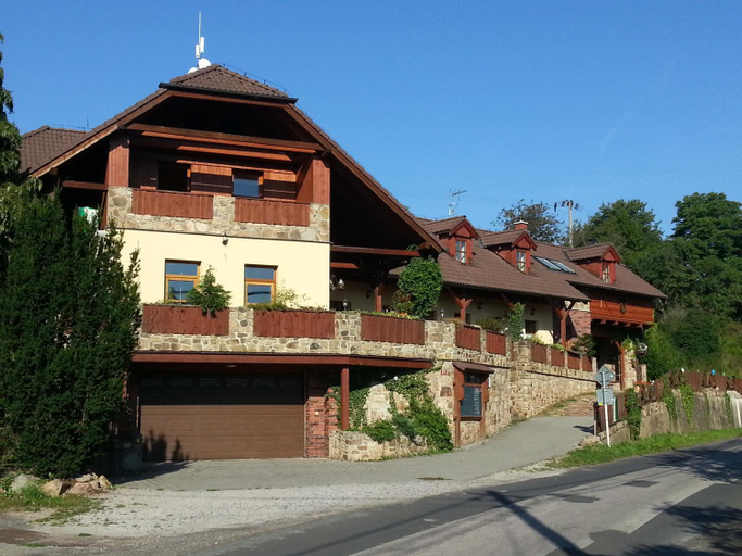 Others 5, Ubytovani Steak-Hredle, Beroun