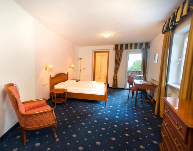 Bedroom 3, Piccolo Hotel Marlingerhof, Bolzano