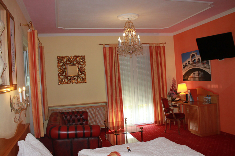 Bedroom 3, City Hotel Neunkirchen, Neunkirchen