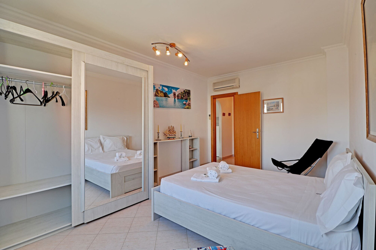 Bedroom 3, Armação DE Pera Central by Homing, Silves
