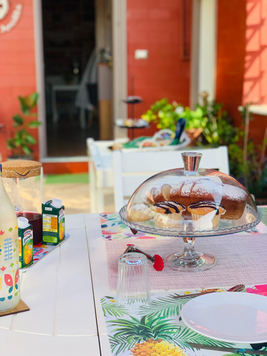 Food & Drinks