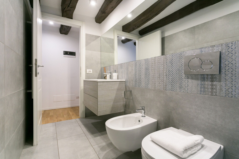 Bathroom 5, Milano Apartments Mortara 17, Milano