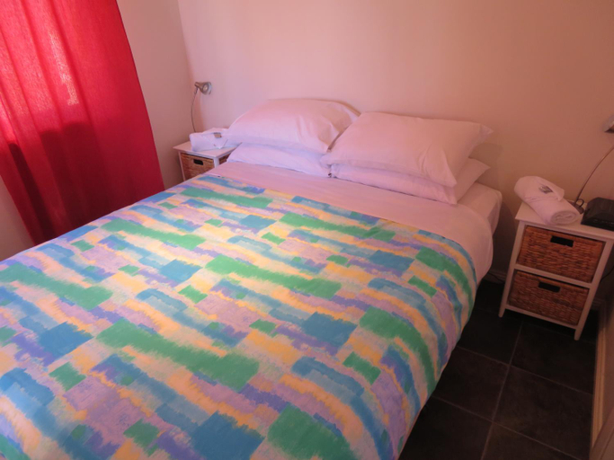 Bedroom 2, Latrobe Mersey River Cabin and Caravan Park, Latrobe - Pt A