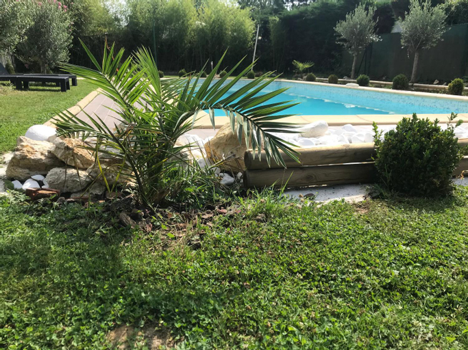 Swimming Pool 11