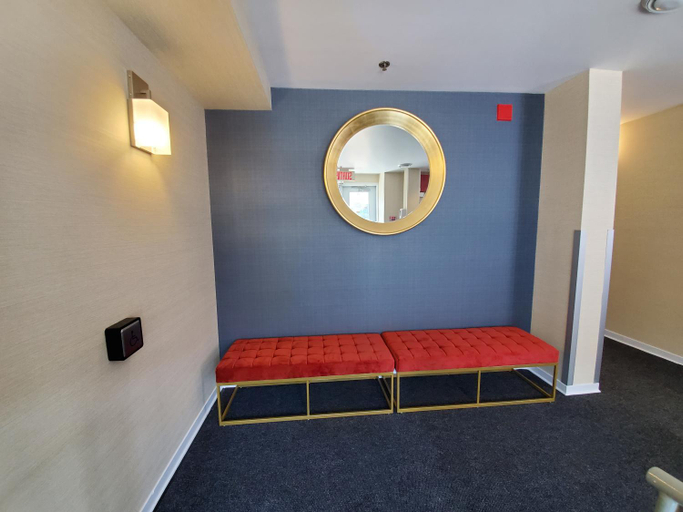 Public Area 3, Econo Lodge, Montréal