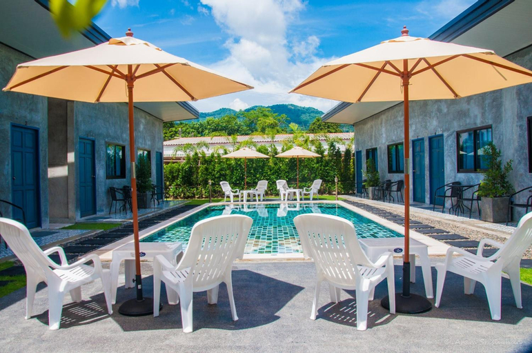 Swimming Pool 8