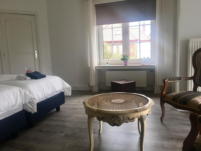 Others 4, Maison Blanche, West-Vlaanderen