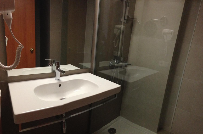Bathroom 5, Hotel Java, Baleares