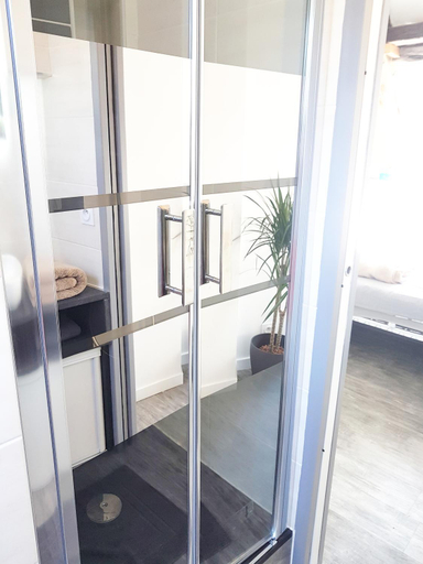 Others 5, Logement entier Saint Malo vue mer, proche FERRY, commerces et plage Solidor 50 m, Ille-et-Vilaine