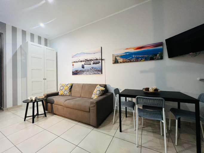 Others 4, Convitalia, Napoli
