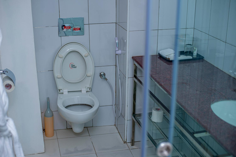 Bathroom 4, Koki Hotel, Kampala