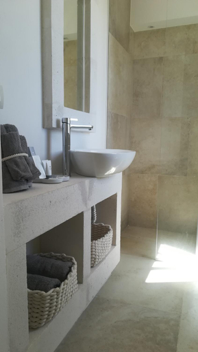 Bathroom 4, Coralli del plemmirio, Syracuse