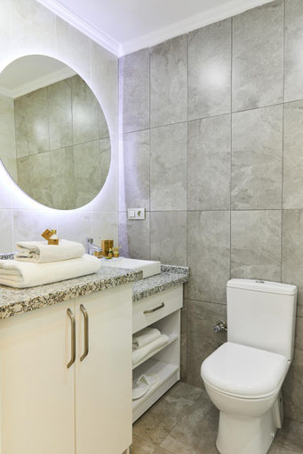 Bathroom 4, All Seasons Suits, Fatih