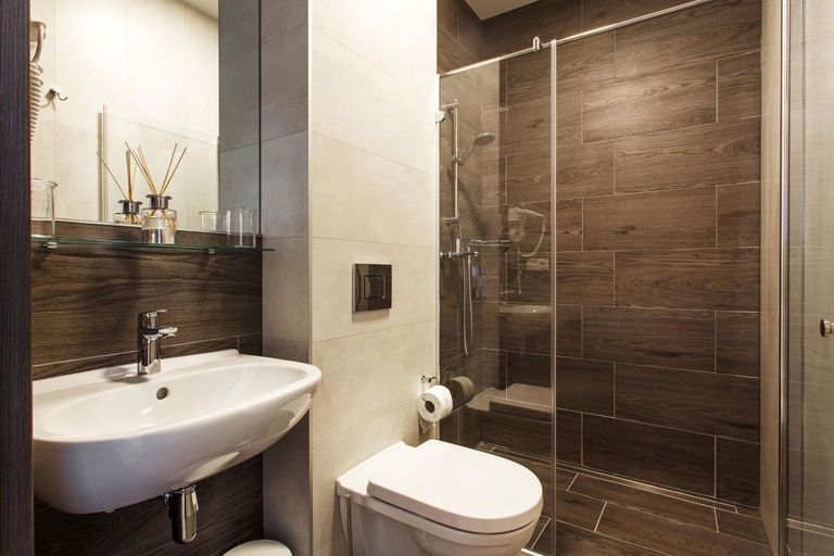 Bathroom 4, Old Town Trio, Vilniaus