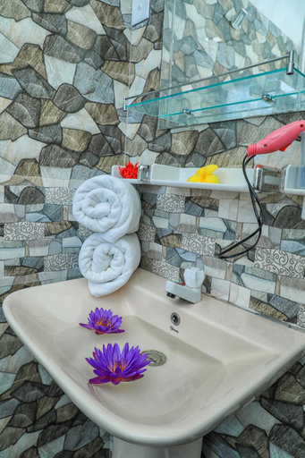 Bathroom 3, Ayomal Beach Paradise, Hikkaduwa