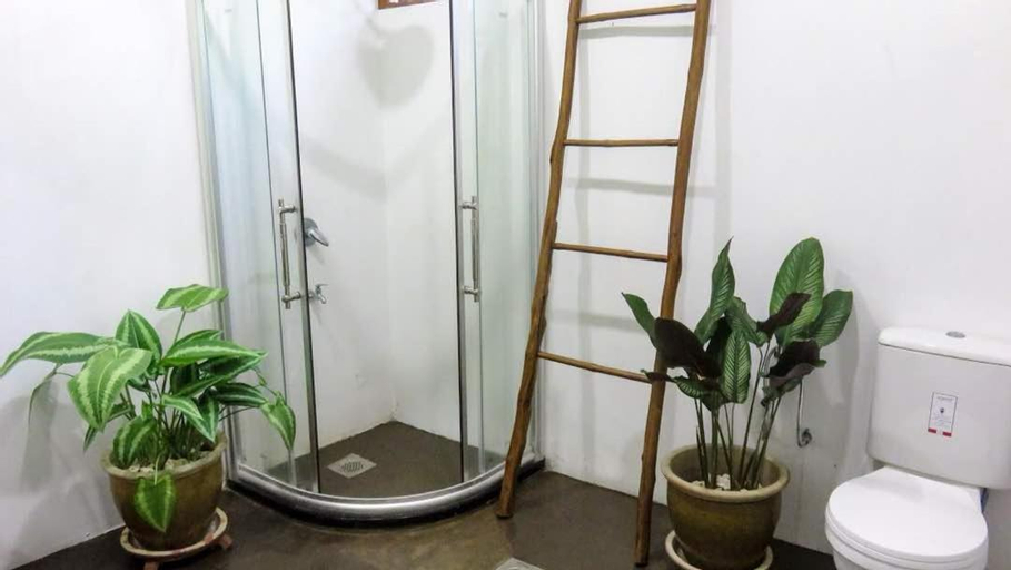 Bathroom 7