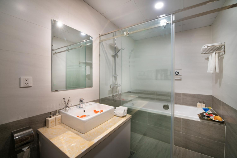 Bathroom 4, Bao Hung Hotel and Apartment, Cầu Giấy