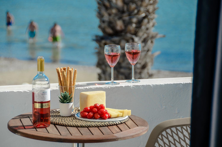 Food & Drinks 5, Prestige on the beach, South Aegean