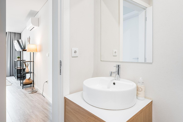 Bathroom 3, General Torres Apartments by Lisbeyond, Vila Nova de Gaia