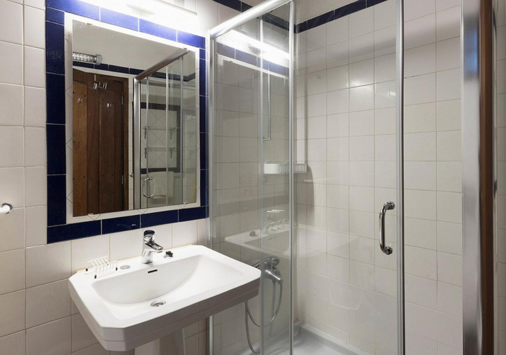Bathroom 3, Quinta Santa Isabel, Chaves