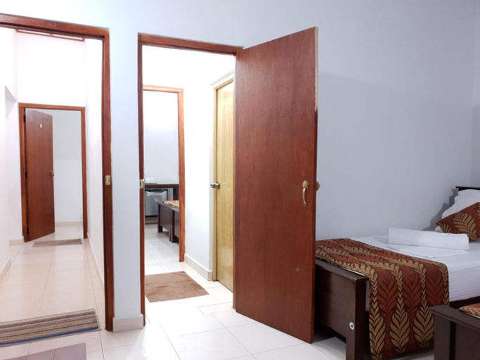 Others 5, A and D Holiday Inn, N. Palatha East