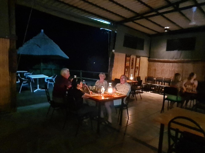 Restaurant 4, Mwandi View, Chobe