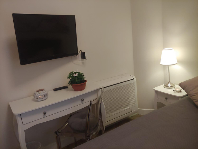 Others 5, TINY ROOM, Sassari