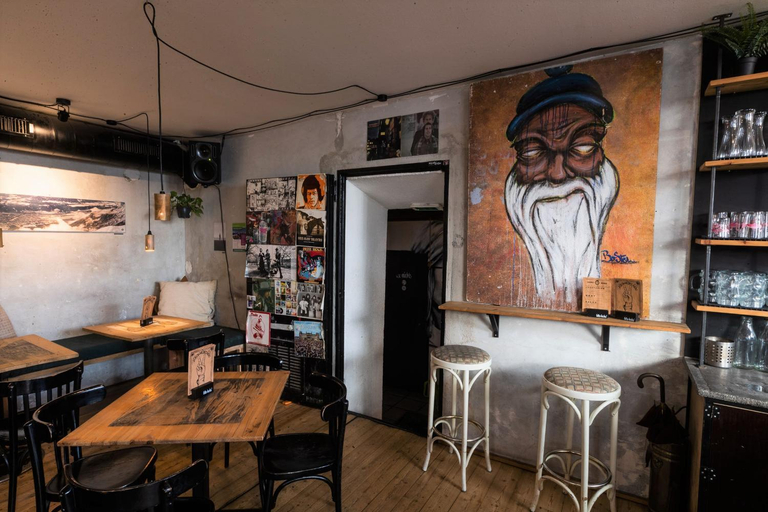 Food & Drinks 3, Montagu Hostel, Innsbruck