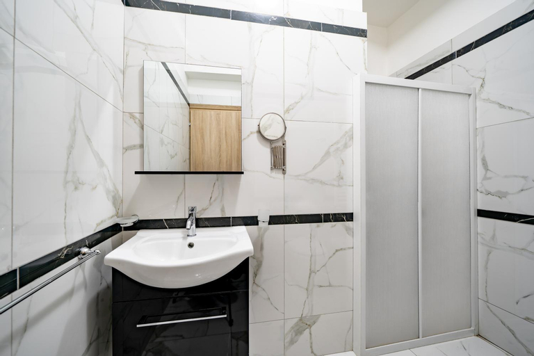 Bathroom 7