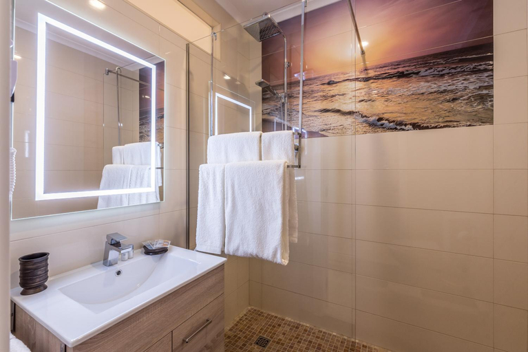 Others 2, Suites By The River, Lagoa